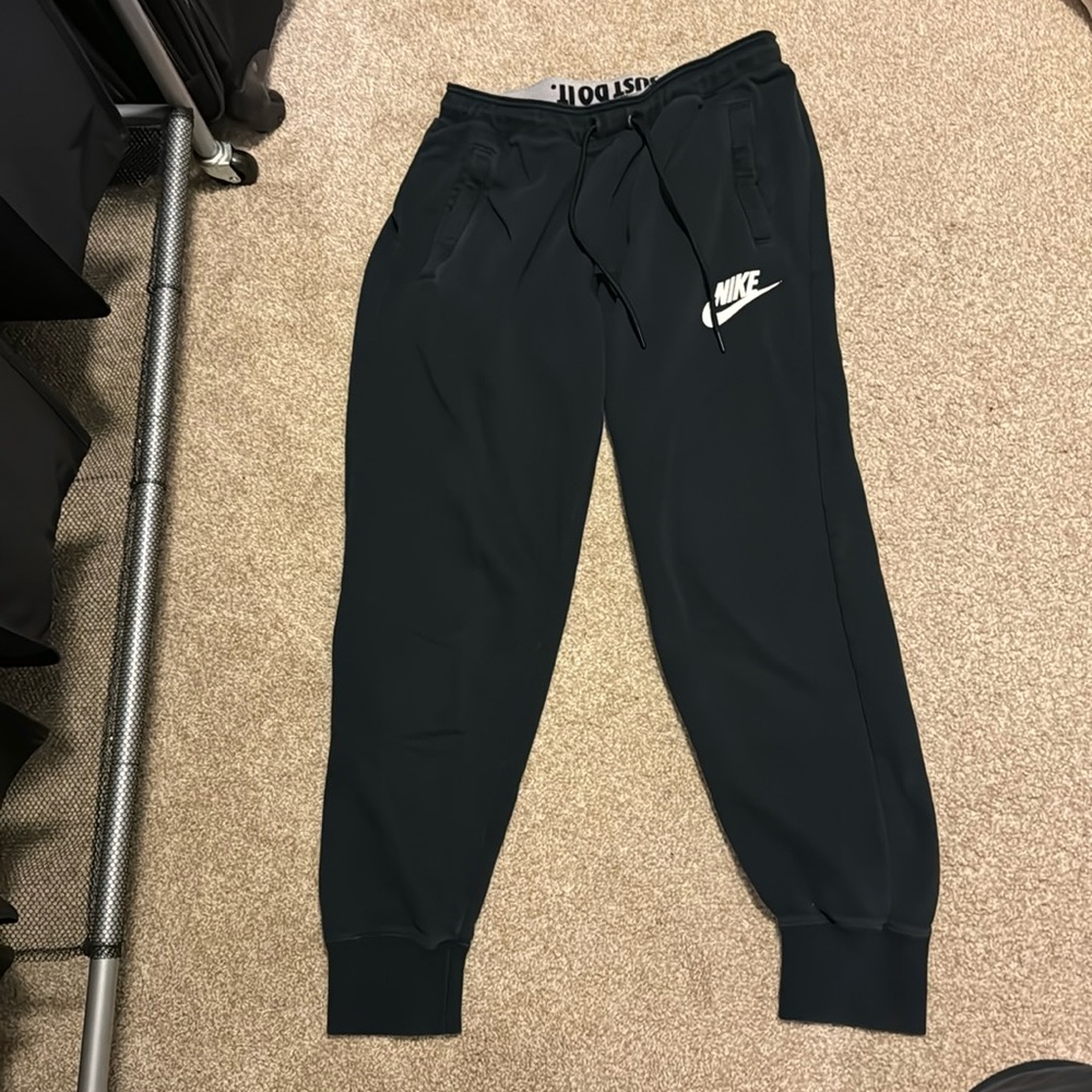 Nike joggers